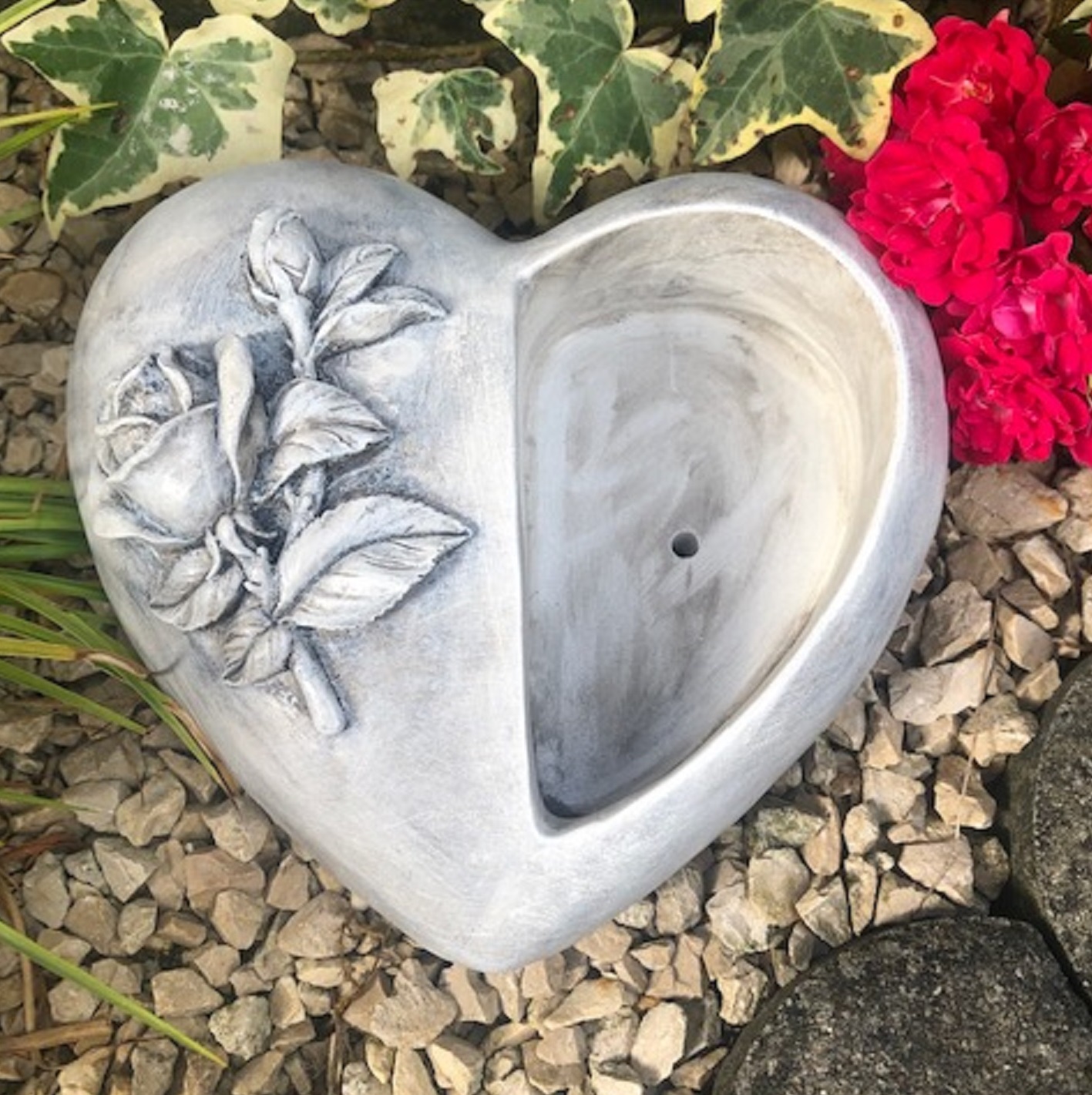 Herz Pflanztopf Pflanzgefäß Pflanzschale Gartendekoration Grabschmuck mit Rose Herz Pflanztopf Pflanzgefäß Pflanzschale Gartendekoration Grabschmuck mit Rose