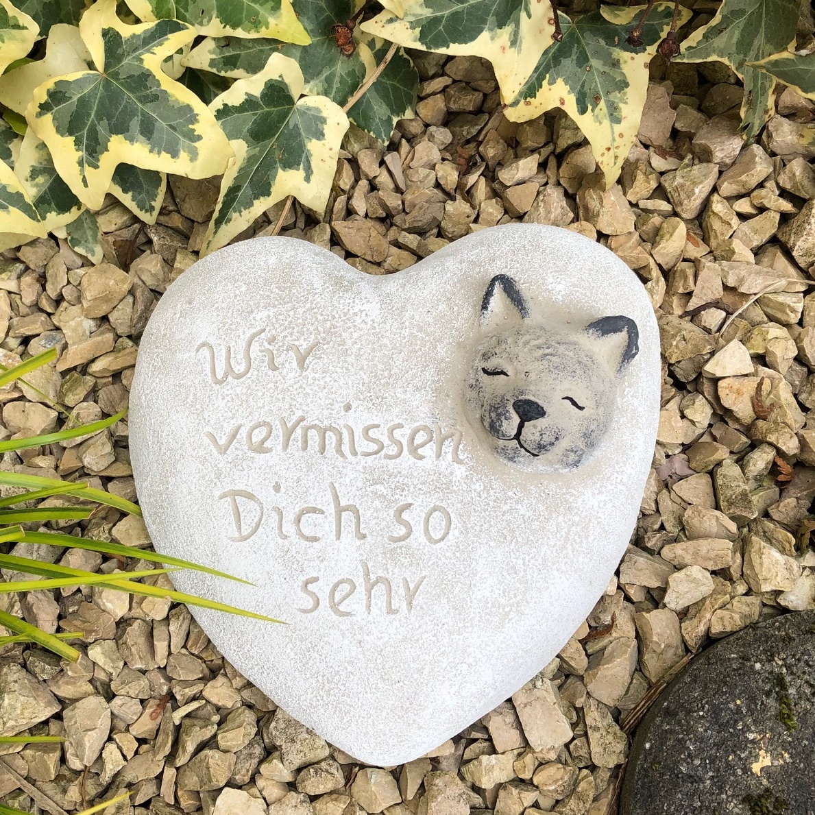 Grabherz Katze Spruch - Wir vermissen Dich so sehr  - Grabschmuck Dekoherz Steinguss Herz 041