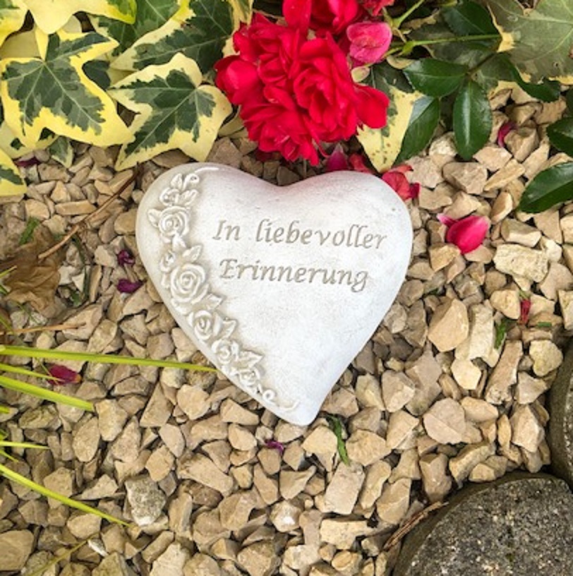 Grabherz asymetrisch Spruch Grabschmuck Grab Herz - In liebevoller Erinnerung - ca.450g