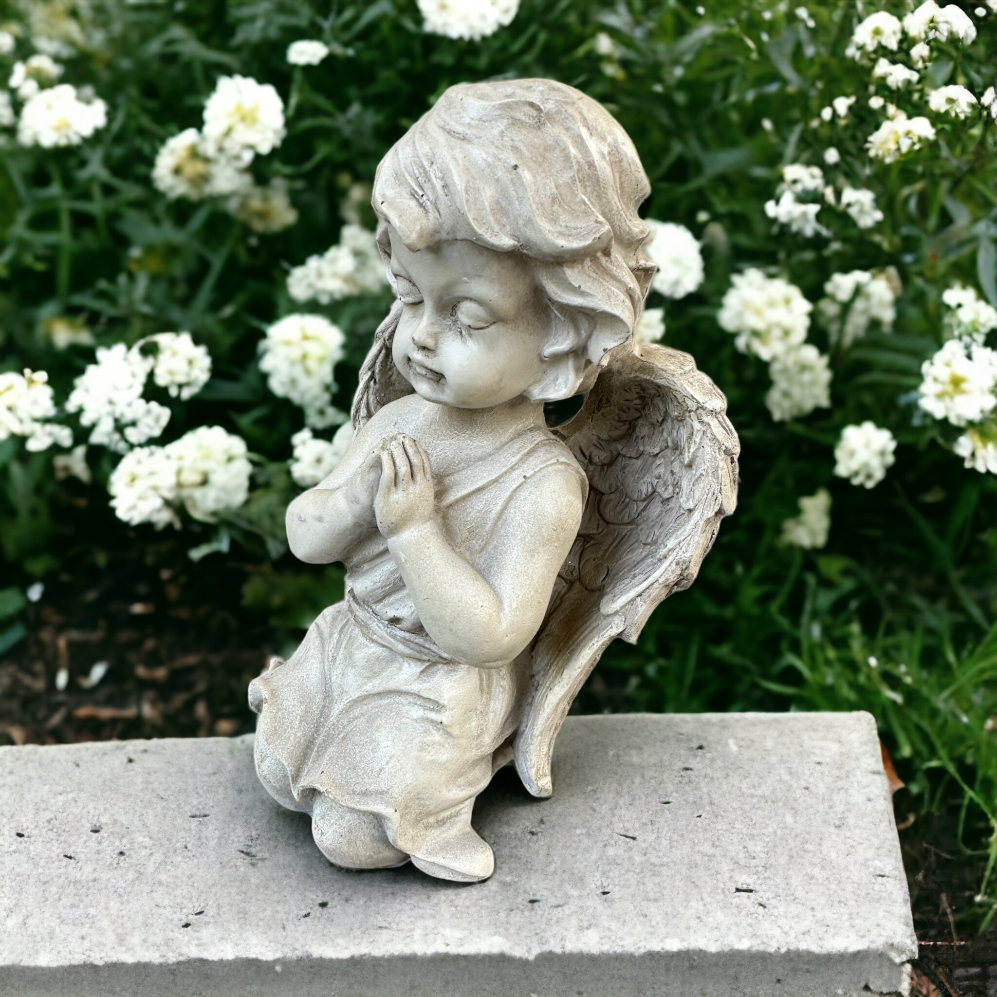 Grabengel Engel mit Flügel betend Grabschmuck Grabengel Engel mit Flügel betend Grabschmuck