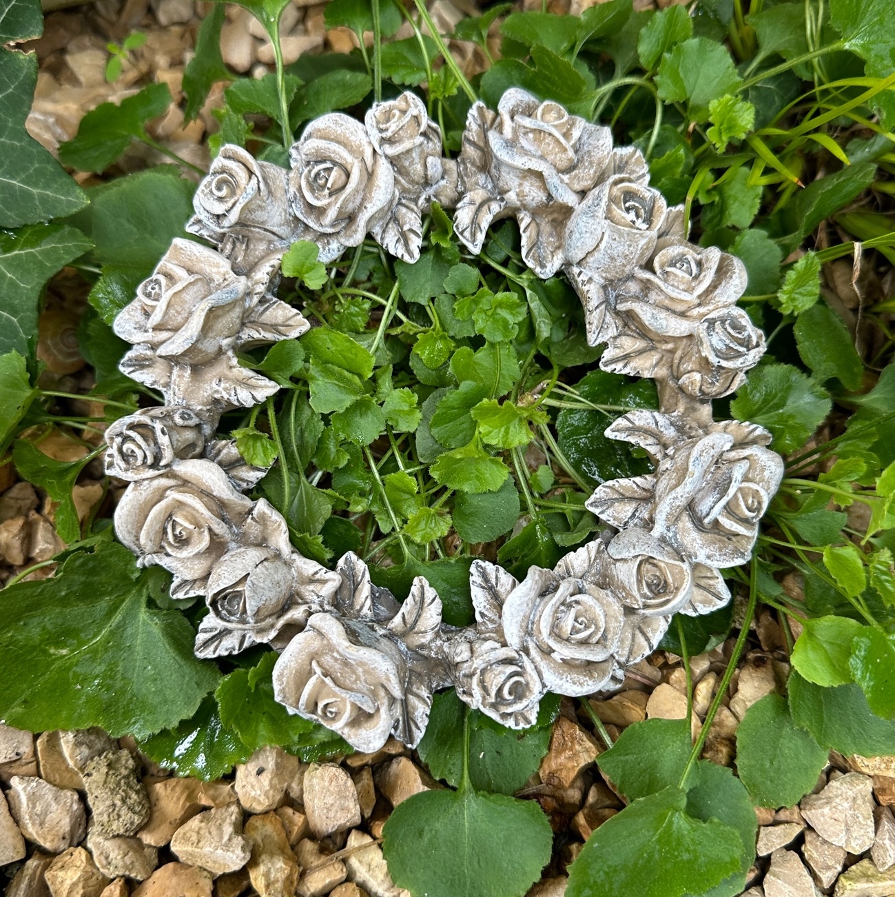 Grabschmuck Rosenblüten Rose Rosenkranz Grabdekoration wetterfest