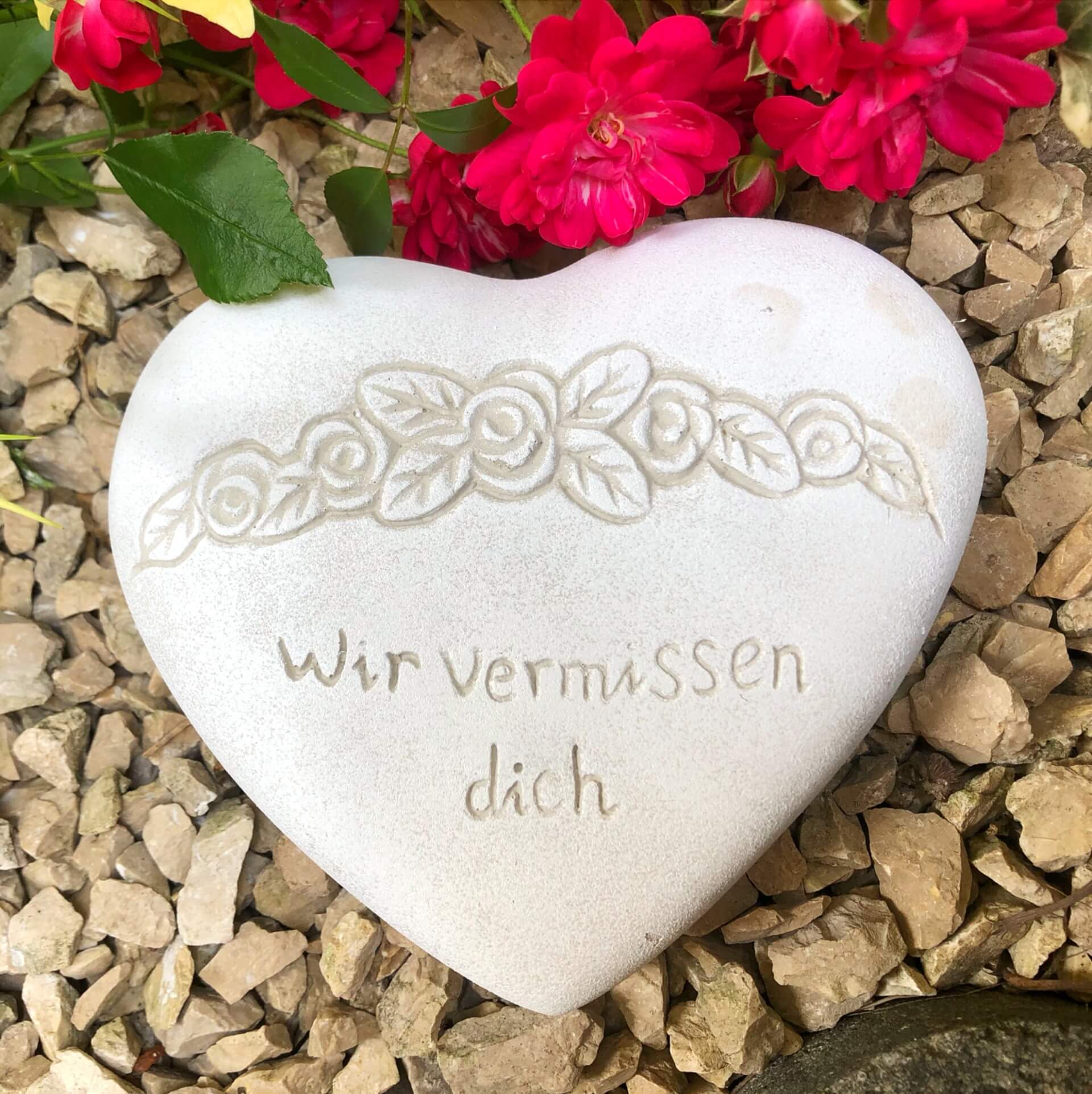 Grabherz Spruch Grabschmuck Grab Herz - Wir vermissen dich - ca.600g Grabherz Spruch Grabschmuck Grab Herz - Wir vermissen dich - ca.600g