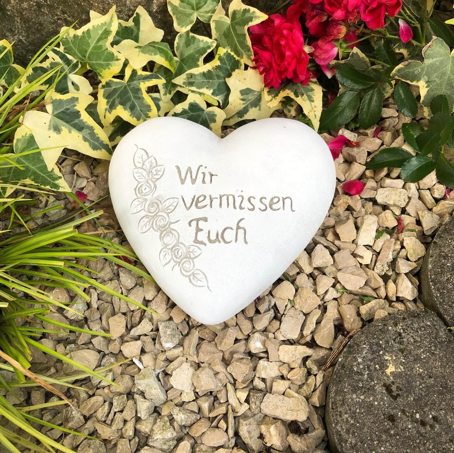 XXL Grabherz Spruch Grabschmuck Grab Herz - Wir vermissen Euch - ca.1300g XXL Grabherz Spruch Grabschmuck Grab Herz - Wir vermissen Euch - ca.1300g