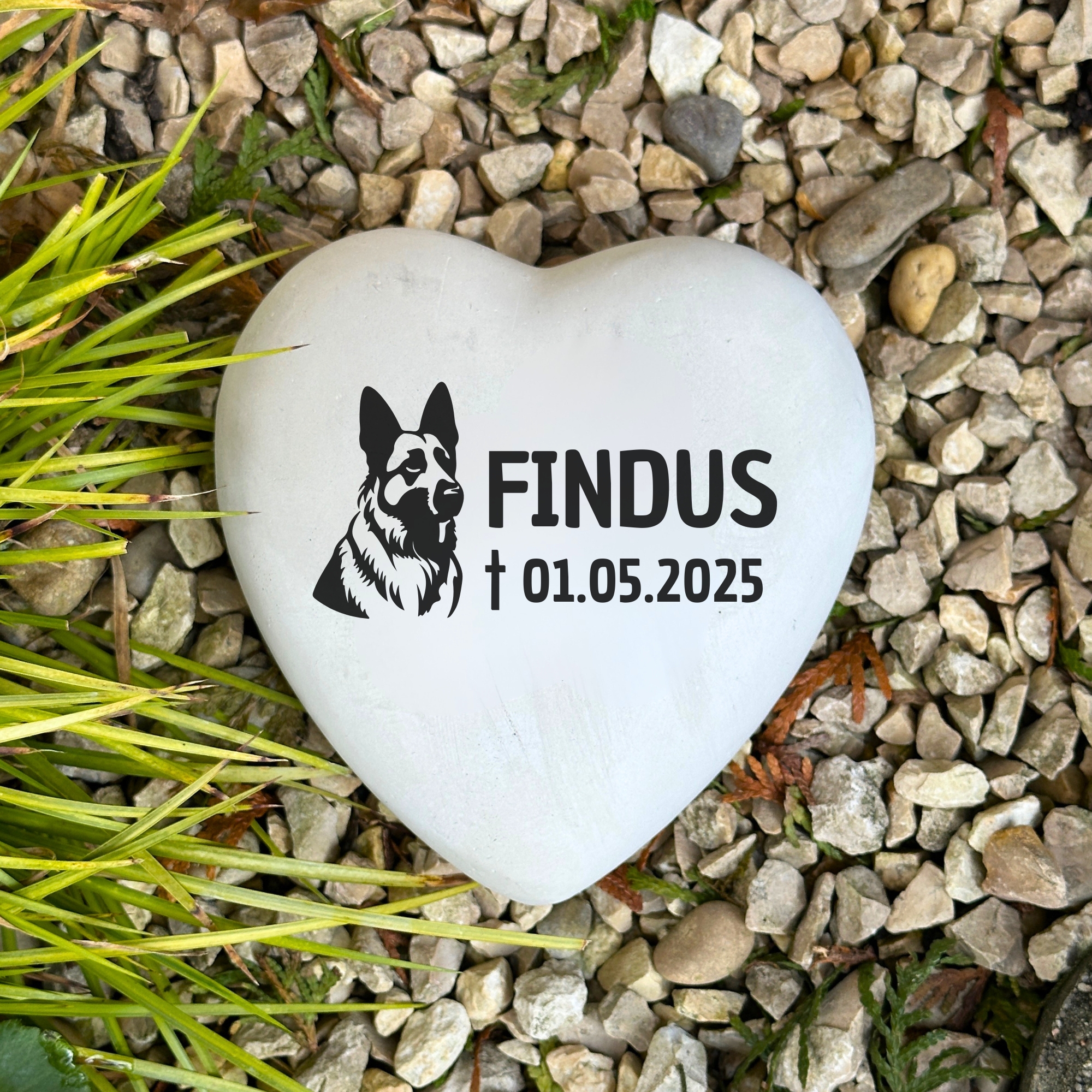 Personalisiertes Hunde Schäferhund Grabherz mit Name – Grabschmuck mit Gravur | 13 cm Steinguss Herz | Andenken, Grabstein, wetterfest